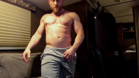 Snapshot of nzmone chatting on January 10, 5:47 am FitDogg online show from January 10, 5:47 am