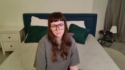 hey hey i am Lora and im new here hope to have some good time here 3 online show from May 4, 12:55 pm