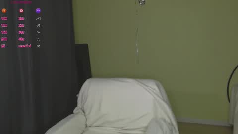 Oaklyn online show from October 6, 4:25 pm