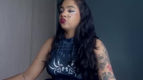 Vale online show from October 31, 9:59 pm