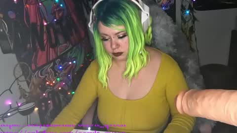 Snapshot of occvlt_qveen chatting on January 21, 5:16 am occvlt qveen online show from January 21, 5:16 am