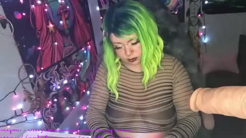 Snapshot of occvlt_qveen chatting on March 3, 4:03 am occvlt qveen online show from March 3, 4:03 am