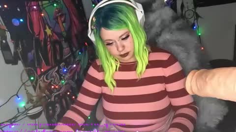 Snapshot of occvlt_qveen chatting on January 11, 5:41 am occvlt qveen online show from January 11, 5:41 am
