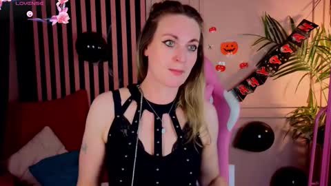 Lana online show from October 22, 9:12 am