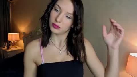 Snapshot of oceaneyesgirl chatting on September 18, 4:00 pm Gwen online show from September 18, 4:00 pm
