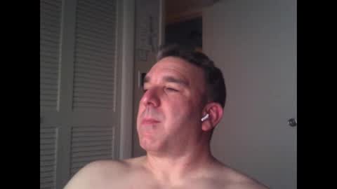 Snapshot of oceanmanx chatting on December 5, 3:42 am Ocean online show from December 5, 3:42 am