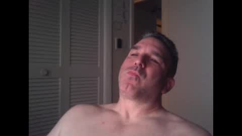 Snapshot of oceanmanx chatting on December 4, 4:59 am Ocean online show from December 4, 4:59 am