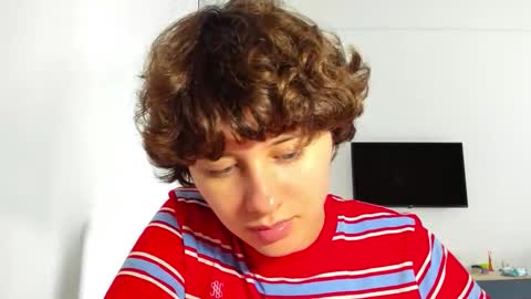 Evie online show from March 11, 7:11 am