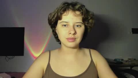 Evie online show from April 13, 2:21 pm