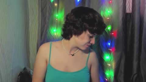 Evie online show from November 3, 11:11 am