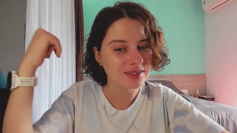 Evie online show from January 5, 6:56 am