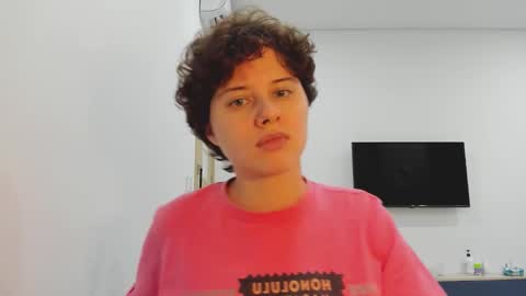 Evie online show from February 8, 1:14 pm