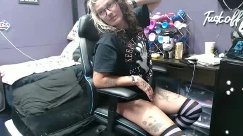 Oddy With A Body online show from October 15, 6:27 am