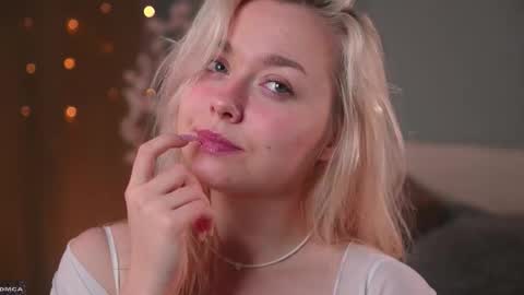 Alice online show from December 15, 9:22 pm