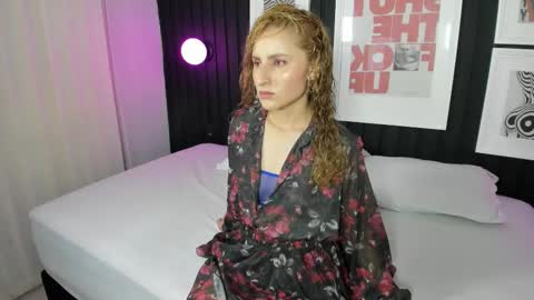 Snapshot of odette_bulgari chatting on September 9, 10:59 am Ana online show from September 9, 10:59 am