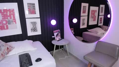 Snapshot of odette_bulgari chatting on September 15, 11:33 am Ana online show from September 15, 11:33 am