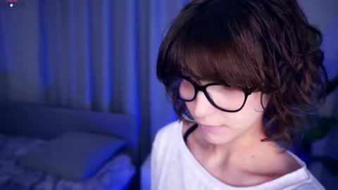 Thea online show from October 19, 7:40 pm