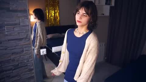 Thea online show from February 28, 9:33 pm