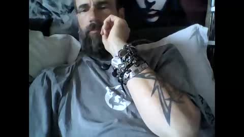 Snapshot of oedipe666 chatting on September 15, 1:12 pm oedipe666cam online show from September 15, 1:12 pm