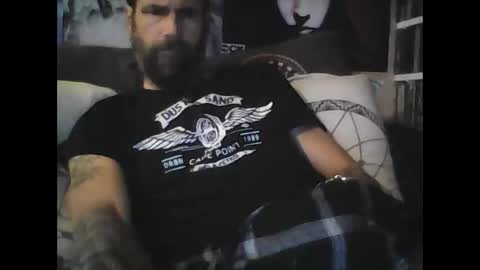 Snapshot of oedipe666 chatting on January 31, 4:06 pm oedipe666cam online show from January 31, 4:06 pm