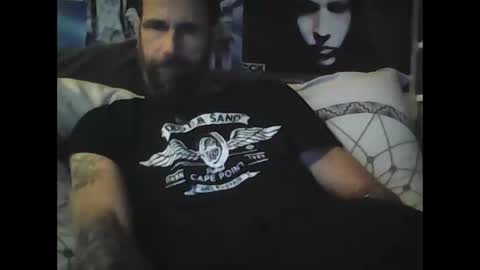 Snapshot of oedipe666 chatting on December 4, 4:54 pm oedipe666cam online show from December 4, 4:54 pm