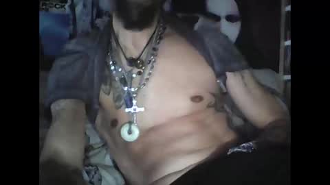 Snapshot of oedipe666 chatting on December 21, 2:14 pm oedipe666cam online show from December 21, 2:14 pm