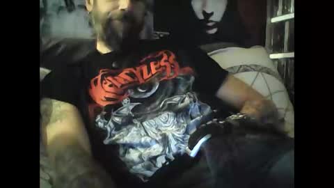 Snapshot of oedipe666 chatting on December 22, 7:10 pm oedipe666cam online show from December 22, 7:10 pm