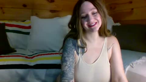 Snapshot of officialblueluna chatting on March 1, 3:43 am Luna online show from March 1, 3:43 am