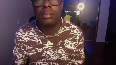 Money online show from December 4, 2:47 am