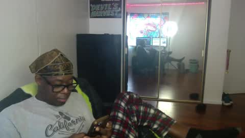 Money online show from December 4, 6:00 pm