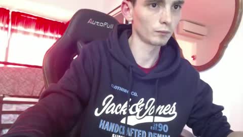 Snapshot of ofsolovicio chatting on December 5, 4:06 pm ofsolovicio online show from December 5, 4:06 pm