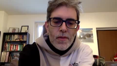 Snapshot of oggs48 chatting on February 6, 1:10 pm oggs48 online show from February 6, 1:10 pm