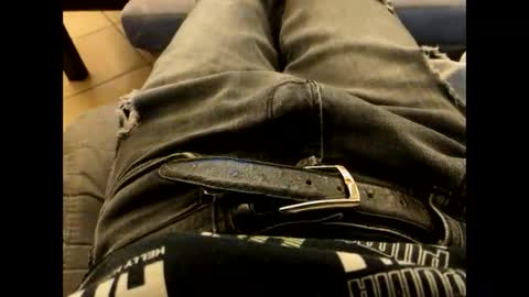 Snapshot of oggs48 chatting on October 19, 3:27 pm oggs48 online show from October 19, 3:27 pm