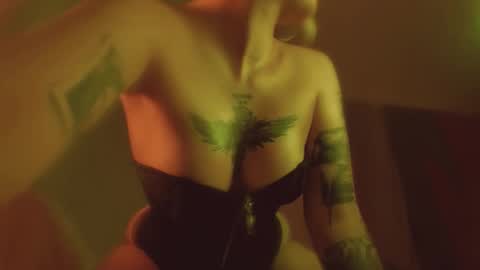 your dear Lilith Chapman online show from October 12, 10:00 pm