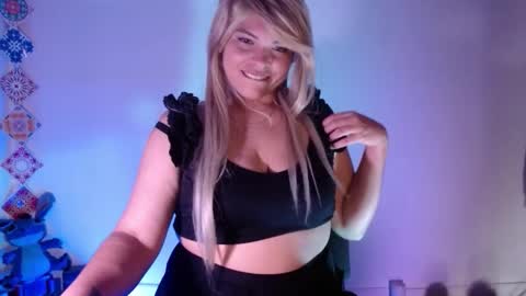 Snapshot of oh_xxxlt4 chatting on February 6, 1:05 am Oh xxxLt4 online show from February 6, 1:05 am