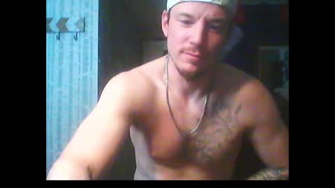 Snapshot of oh_you_know69 chatting on February 3, 8:46 am who dares toss me some tips lets have fun online show from February 3, 8:46 am