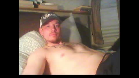 Snapshot of oh_you_know69 chatting on February 14, 3:11 am who dares toss me some tips lets have fun online show from February 14, 3:11 am