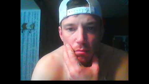 Snapshot of oh_you_know69 chatting on March 3, 10:49 am who dares toss me some tips lets have fun online show from March 3, 10:49 am