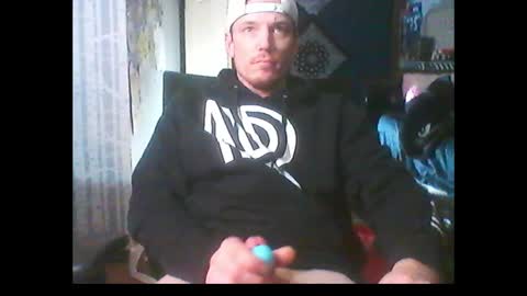 Snapshot of oh_you_know69 chatting on January 7, 7:52 am who dares toss me some tips lets have fun online show from January 7, 7:52 am