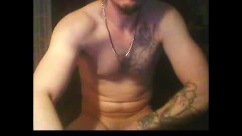Snapshot of oh_you_know69 chatting on February 4, 11:05 am who dares toss me some tips lets have fun online show from February 4, 11:05 am