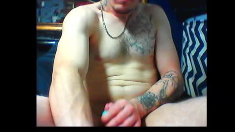 Snapshot of oh_you_know69 chatting on December 17, 8:21 pm who dares toss me some tips lets have fun online show from December 17, 8:21 pm