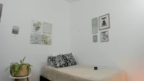 Snapshot of ohanna_ chatting on February 27, 12:57 am ohanna_ online show from February 27, 12:57 am