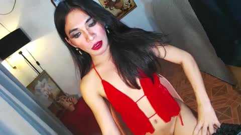 Snapshot of ohlalasamanthaxxx143 chatting on December 19, 10:00 pm IM CHIE DONT FORGET TO FOLLOW ME MAKE ME SMILE HERE THUMB UP FOR 25TOK online show from December 19, 10:00 pm