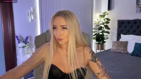 Emma online show from September 29, 1:04 am