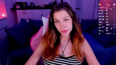 Light  online show from November 25, 11:03 pm