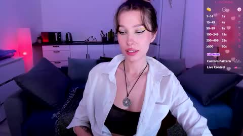 Light  online show from October 9, 9:31 pm