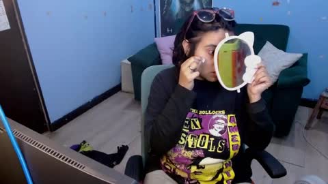 ohmysqueak online show from July 11, 4:39 am