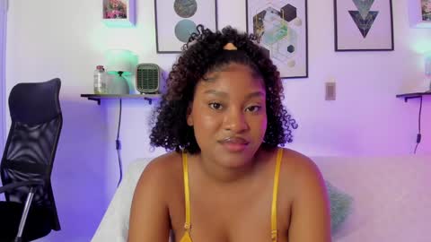 Snapshot of ohrianagibson chatting on December 3, 3:37 am g online show from December 3, 3:37 am