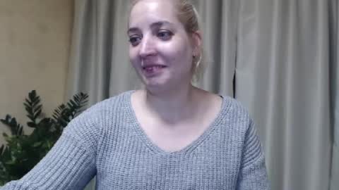 Mari online show from February 12, 9:43 pm
