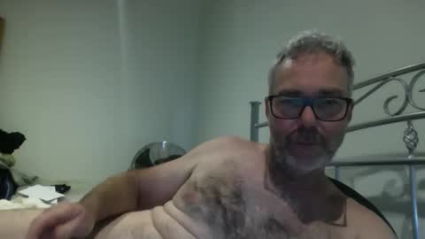 oiledcouple1 online show from November 17, 9:01 am